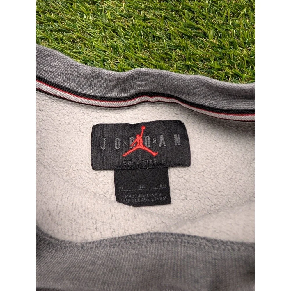 Nike Air Jordan Jumpman Sweatshirt Mens Size XL Gray Logo Essential Crew Fleece